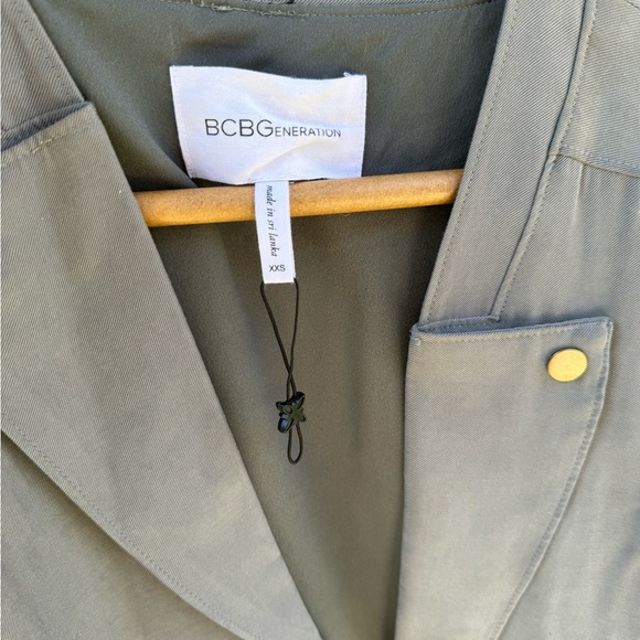 BCBGENERATION Open-Front Peplum Jacket - Picture 7 of 7